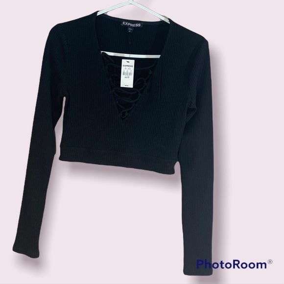 NWT. Express Crop Top.​ - Picture 3 of 5